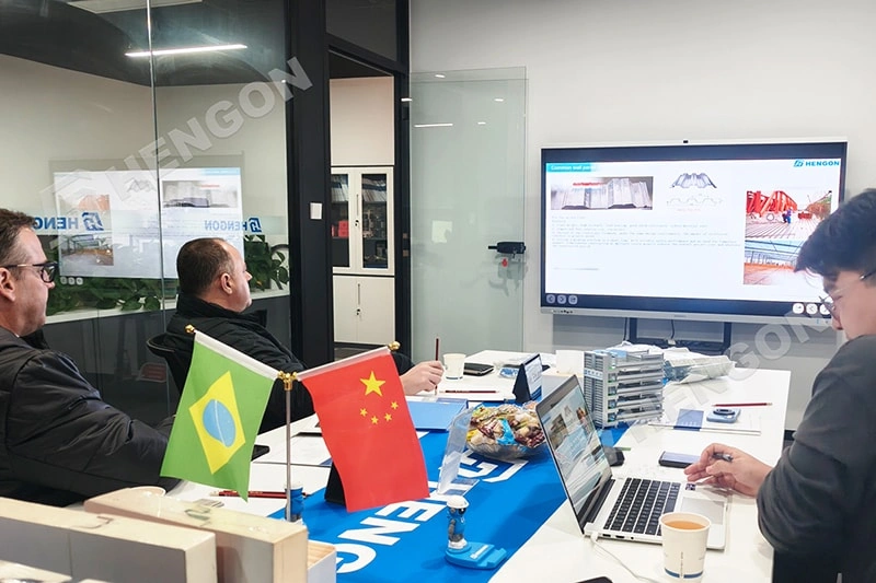 Un client brésilien visite Hengon pour un projet d'entrepôt métallique Un client brésilien visite Hengon pour Projet d'entrepôt en acier