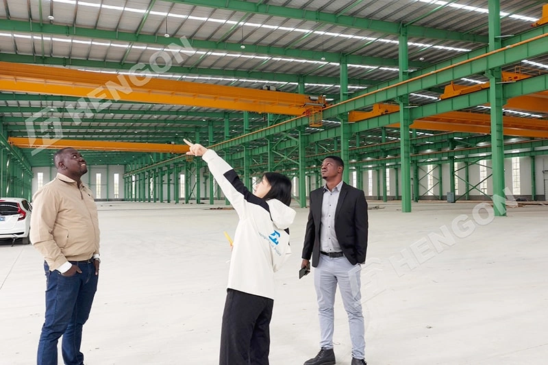 Visite de l'équipe cliente au Burkina Faso « Conduit à une mise à niveau de la conception de la structure en acier sur mesure » width=