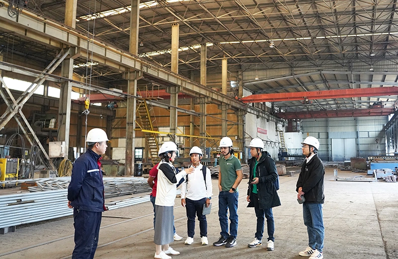 Nous invitons les clients philippins à visiter notre usine.