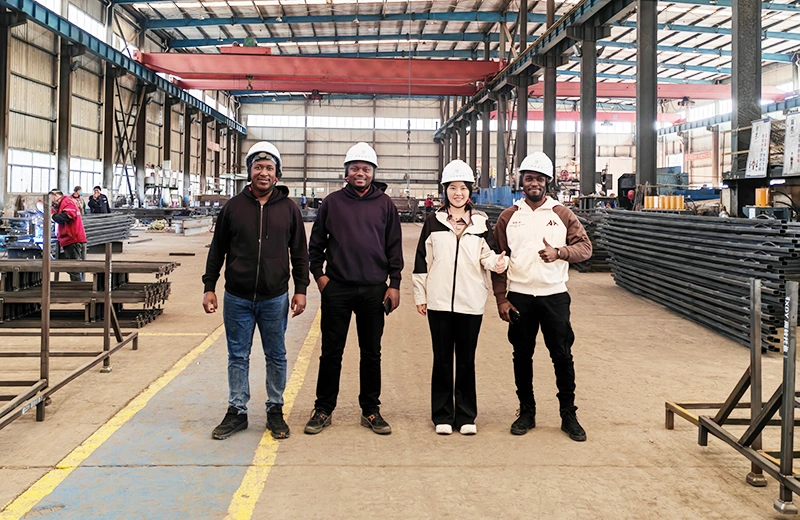 Nous invitons les clients tanzaniens à visiter notre usine.